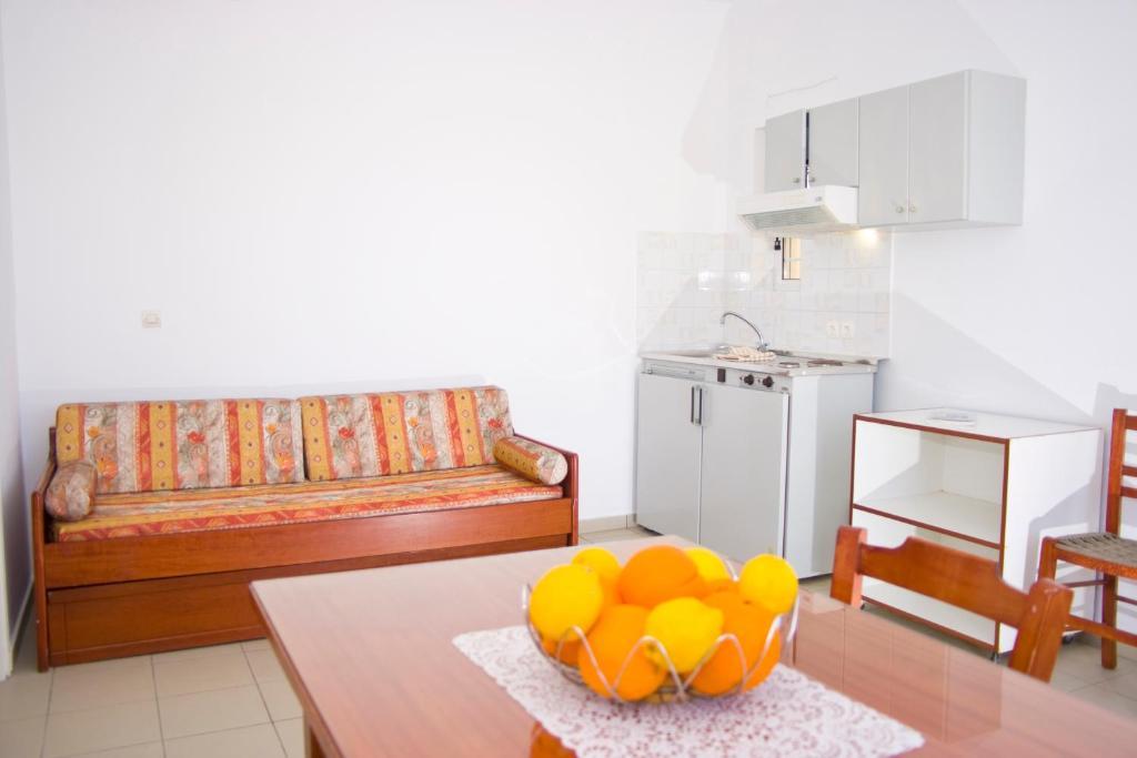 Garifalo Apartments Каливес Екстериор снимка