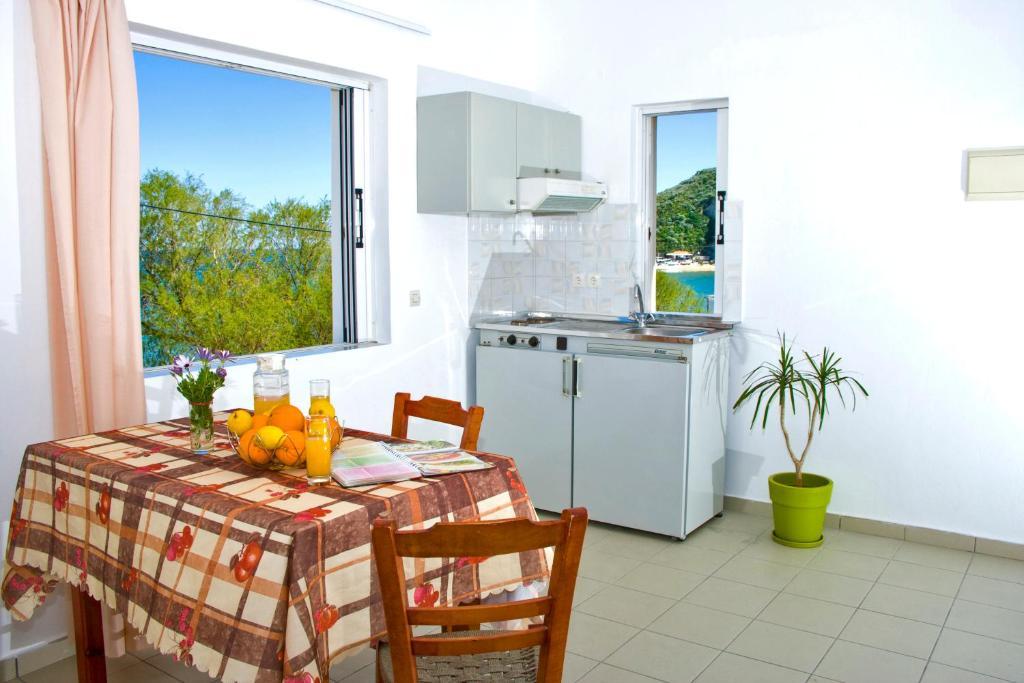 Garifalo Apartments Каливес Екстериор снимка