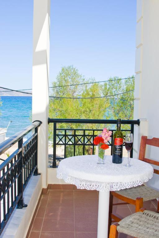 Garifalo Apartments Каливес Екстериор снимка